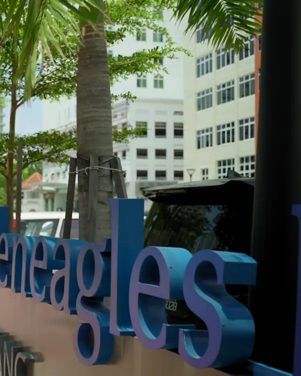Papan nama Gleneagles Hospital Penang
